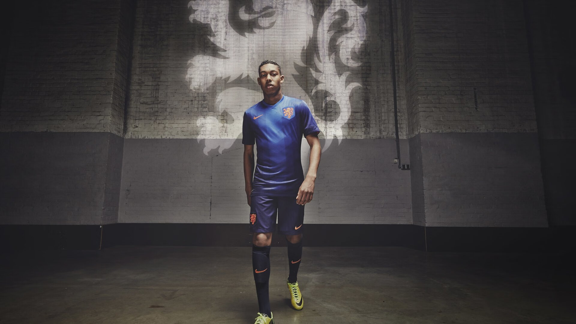 桑德兰1-1埃弗顿，裁判禁区手球判罚引争议。，埃弗顿桑德罗